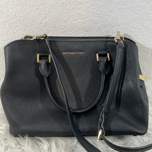 MICHAEL MICHAEL KORS Savannah Medium Saffiano Leather Satchel Black & Gold - Picture 3 of 15